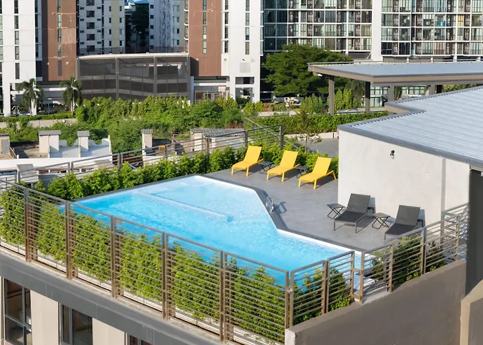 Lumen Bangkok Udomsuk Station